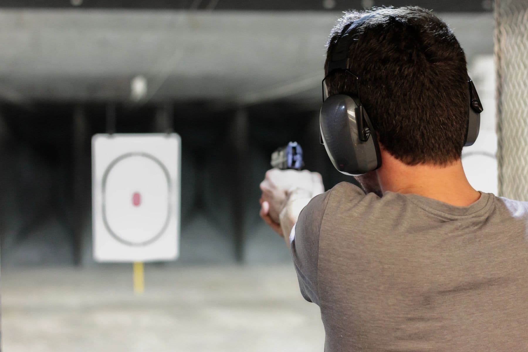 Outdoor rifle range shooting bench
